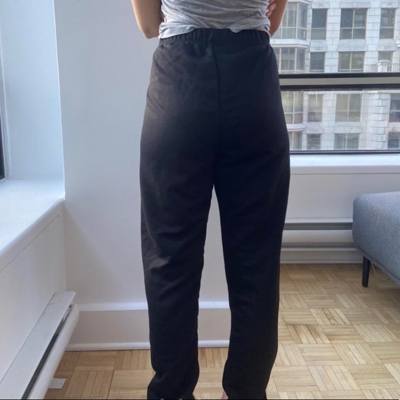 Amazing black boyfriend sweatpants. - Picture 3 of 4